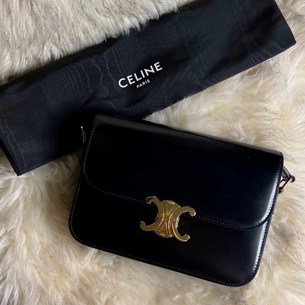 Celine Triomphe medium size